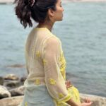 Asha Negi Instagram - I just read something that said.. The older I get, the less I hold grudges. I can be civil with people I don’t like. I can congratulate people even if they have previously annoyed me. I can speak kindly of people even if we are no longer close. I can do all this while keeping my distance and protecting my peace. And I couldn’t agree more💙🌻
