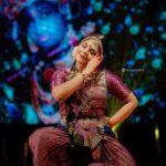 Asha Sharath Instagram - Performance at Thykkattu Sri. Mahadeva Temple🙏 Costume & Jewellery: @ashasharathcollections Camera: @m.r_ananthu Cochin International Airport