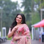 Asha Sharath Instagram - The color of love, hope and joy.💖#pink Designed & Styled by: @krishnaviswam Coordinator: @firos_the_stylist Photography: @abinprasad_cherthala Makeup: @shoshank_makeup