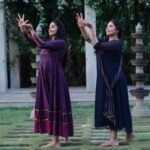 Asha Sharath Instagram - Here is the reels challenge🤩. Welcoming all dance lovers to submit under #khedda #benzyproductions #ashasharathofficial before December 10th to win gold coins🌟. I cannot wait to see your reels and perform with you💞 @kheddathemovie @asha_sharath_official @thesudevnair @uthara.sharath @bijudhwanitarang @benzyproductions @saregamamalayalam #AshaSharath #Khedda #KheddaMovie #BenzyProductions #KVAbdulNazar #ManojKana #PrathapPNair #Manoj Kannoth #Bijipal #SreevalsanJMenon #ManojKuroor #KavithaJayaram #ManojKanoth #RashidAnappadi #SaregamaMalayalam #MovieTag #reelschallenge