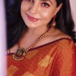 Asha Sharath Instagram - That moment when you wear the right jewellery with the right saree, nothing compares to perfection🌟💖. Jewellery & Saree : @ashasharathcollections Makeup: @meeramax_makeupartist_ Camera: @anoop_kumar_pixelhouse Editor: @vinuboss