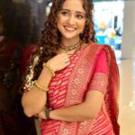 Ashi Singh Instagram - रातें गिन के नींदें बुन के चीज़ क्या है हम ने जानी तेरे सुर का साज़ बन के होती क्या है रागदारी हम ने जानी 🦋