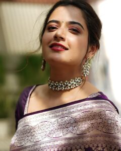 Ashika Ranganath Instagram - For the grand launch of #gvmall in bidar 🤍

You were amazing bidar!