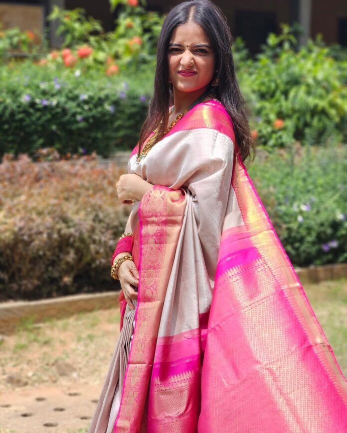 Actress Ashika Ranganath HD Photos and Wallpapers March 2023 | Gethu Cinema