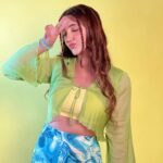Ashnoor Kaur Instagram - Last TGIF of 2022💛 Pick your fav pic & tell me in the comments!!!👀 . . . #WhatIWore #ashnoorstylediaries Top @itgirl_love