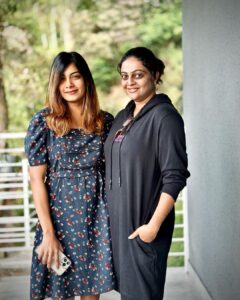 Aswathy Sreekanth Instagram - Good morning from Munnar @dilsha__prasannan__ ❤️

#shoottime #munnar #goodvibes #somethingiscooking😉
