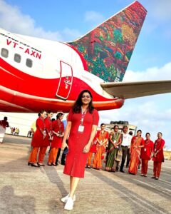 Aswathy Sreekanth Instagram - When Air India express took Kochin Biennale to the skies ❤️
Adaptation of GS Smitha’s original acrylic painting became the new tail art iconography for Air India express! So proud and happy to witness the event 

@kochibiennale @officialairindiaexpress @airindia.in  @keralatourism 
#kochibiennale #muzrisbiennale #airindiaexpress #art #tailart #biggestcanvas