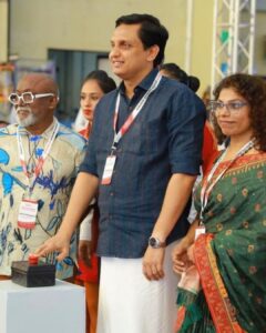 Aswathy Sreekanth Instagram - When Air India express took Kochin Biennale to the skies ❤️
Adaptation of GS Smitha’s original acrylic painting became the new tail art iconography for Air India express! So proud and happy to witness the event 

@kochibiennale @officialairindiaexpress @airindia.in  @keralatourism 
#kochibiennale #muzrisbiennale #airindiaexpress #art #tailart #biggestcanvas