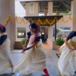 Aswathy Sreekanth Instagram - ഇതോടു കൂടി ഈ വർഷത്തെ ഓണാഘോഷം അവസാനിച്ചിരിക്കുന്നു 🥴😬 @soumya_tony97 @sandya_nra @nishadeepu @parvathyvallyathan @anishajmanadan