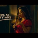 Bhumi Pednekar Instagram - Kahaani ek, twists aur turns anek! Kya do crore de payega, Govinda? A murder, some mystery, lots of thrill and masala guaranteed! #GovindaNaamMera TRAILER OUT NOW!🍿 #GovindaNaamMeraOnHotstar streaming from 16th December, only on @disneyplushotstar @karanjohar @apoorva1972 @ajit_andhare @vickykaushal09 @kiaraaliaadvani @shashankkhaitan @viacom18studios @dharmamovies @mentor_disciple_films @sonymusicindia
