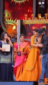 Chaitra Reddy Instagram - My emotional moment 🥹☹️
If not my family , my friends were the one who stood by me 😍❤️ in all the situations 🥹 
Thank you so much for coming all the way to surprise me 😍  and thank you for being there for me always 🌸
@akshitha_ashok__ 
@actor_avinash_official 
@nakshathra_viswanathan
