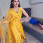 Charu Asopa Instagram – 💛
Styled by @shilpsaxena