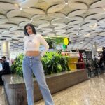 Charu Asopa Instagram - Basics 🤍