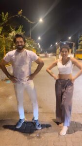 Charu Asopa Instagram - When your friend doesn’t wanna dance on the road🤣🤣🤣
