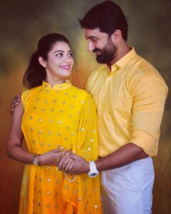 Chaya Singh Instagram - Happy new year everyone✨💫

#newyear #couplegoals #2022 #happiness #together