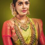 Chaya Singh Instagram - Every girl thinks of her D’day at least once in her lifetime 💚💖 Jewellery: @fineshinejewels Designer: @nithiyamogli & @rafiullah78 Make up & hair: @maddinagiribabu Clicked by: @ajjjoveih #wedding #dreams #actress #photoshoot