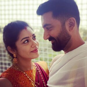 Chaya Singh Instagram - Love is a greatest gift when given..
It is the highest honour wen received.

#couplegoals #twining #together #realcouple #reelcouple #love #weekend