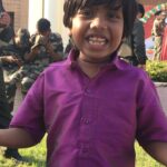 Chaya Singh Instagram - Ashwanth imitates Vijay Sethupathi..Like father like son 😉super talented kid, charmed to hv worked with him. #superdeluxe #rasukutty @actorvijaysethupathi @actorashwanth #action #behindthescenes