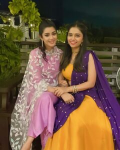 Chaya Singh Instagram - With a fantastic amazing women ❤️ I love you so much my dearest boo 😍 my champ @chayasingh_16 💕
#amruthadhareserial #zee