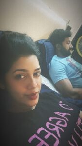 Chaya Singh Instagram - R18 His expression 🙈😆😆🤗Love you loadssssss Ji 😘😘😘😘
#couplegoals #reelcouple #realcouple #trending #reels #funnyreels #beforebed