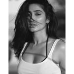 Deepti Sati Instagram - New Work Dm or Email to Book for a Portfolio shoot.. Canon EOS R7 / Canon Adapter Canon 50mm 1.4 EF / Sigma 30mm 1.4 EF Lens. @canonindia_official @canonasia @canon_thailand #model #Actress @deeptisati #Ph #Vd @advait_vaidya Mumbai - मुंबई