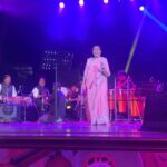 Devi Sri Prasad Instagram - Dear ASHA AMMA @asha.bhosle 🎶❤️🙏🏻 YOU are 90 or 19 ?!? ❤️❤️🙏🏻🙏🏻🎶🎶💃💃🕺🕺 YOU are a TRUE INSPIRATION to many more Generations to come !! It was a Pure Blessing to watch You perform LIVE last night !!! The Way You Sing , Interact with the Crowd, the memories & Experiences You Share … is Just MINDBLOWING !! ThankU sooo much for having me at this Unforgettable CONCERT.. A Night of Pure Magical MUSIC 🎶🙏🏻❤️🤗 Dear @zanaibhosle ThaaankU sooo much for this Lifetime Memorable Experience 🎶🎶🤗🤗