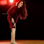 Devika Sanjay Instagram - that moment at a party when you stop seeing everyone else and start seeing only me... .....because i laughed so hard ,lost balance & fell down👁👄👁 picture by:@vishnu_whiteramp outfit:@neethu_rakeshkpr jewelry:@jewelsgalaxy shoes: kani💁‍♀️
