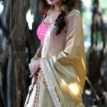Dharsha Gupta Instagram - 💗💗 M&H- @murugeshmakeup_hair Costume- @sudhassignaturestudio Jewelry- @littlefingers_bridal_jewellery Vc- @_niki_photographyy
