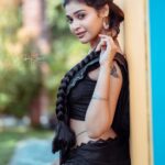 Dharsha Gupta Instagram - 🖤Happy Sunday🖤 Hairstylist- @sri_bridal_artistry Costume- @sudhassignaturestudio Pic- @raj_isaac_photography Location- @sodcoimbatore