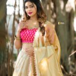 Dharsha Gupta Instagram - 💗அன்புடன் பேசுங்கள் அது உங்களை அழகாக்கும்💗 M&H- @murugeshmakeup_hair Costume- @sudhassignaturestudio Pic- @_niki_photographyy