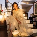 Dia Mirza Instagram - Eid Mubarak 🌙✨ The last image is with my chaand ka tudka 😍🐯 #SunsetKeDivane Outfit @tillabyaratrikdevvarman Earrings @mahesh_notandass Footwear @fizzygoblet Make up @myrra_makeup_art Hair @vithikajaiswal Styled by @theiatekchandaney Photos by @rishabhkphotography Bandra World of Storytellers