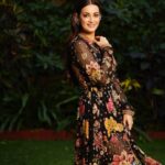 Dia Mirza Instagram - Celebrating the spectacular opening of @nmacc.india in this handcrafted @ri_ritukumar outfit. Ritu Kumar is one of the first Indian Wear brands and this wildflower dress is an ode to the world of finest Indian craftsmanship. Congratulations #NitaAmbani for your tireless efforts in creating a global space for Indian arts, artists and artisans 🤗🕊️ Your performance was magical and your love for the arts shone through! @_iiishmagish keep shining bright and shining the light on others just as you do 🦋 Congratulations to the entire team of #TheGreatIndianMusical #CivilizationToNation, the themes gave me goosebumps and tears of pride and joy 🙏🏻🇮🇳 Styled by @theiatekchandaney Photos by @shivamguptaphotography Hair by @tejisinghofficial Earrings custom made by @khannajewellerskj