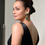 Dia Mirza Instagram - Such an honour wearing a hand-crafted & hand-embroidered achromatic custom Ka-Sha @ka_sha_india dress, made in mashru silk and cotton. With geometric applique surface patterns and mirror embroidery, the gown was made in 360 hours by three master artisans. The applique patterns are cut in way to create minimal wastage and they eventually find their way back into different pieces that they make. Ka-Sha uses clothing as a medium to celebrate hand-crafts. They view their work as a celebration of life and people, stories, journeys and perspectives are at the core of their inspiration. Their clothing prides itself in its quality and processes, mindful of the maker and the wearer. Thank you for making this one so special team @ka_sha_india ❤️🙏🏻🌏 #CircularFashion #SlowFashion #SustainableLiving #SustainableStyle #HandcraftedInIndia #SDGs #GlobalGoals #VocalForLocal #SDS#GsAtIIFA2023 Earrings by @khannajewellerskj Styled by @theiatekchandaney MUH @shraddhamishra8 Photos by @bobbysahotra Managed by @shruti8711 @exceedentertainment W Abu Dhabi – Yas Island