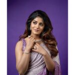 Dimple Hayathi Instagram - A garden of purple is always a bloom ! 💜 Shot by - @kiransaphotography Makeup - @aruusmakeup Hair - @nagukasu Saree - @roujeofficial Jewellery- @krishna.jewellers.jubileehills
