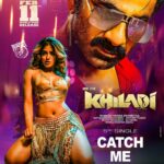Dimple Hayathi Instagram - #CatchMe if you can 💥💃🥁 The High Voltage Explosion is Here 💣 https://youtu.be/OBi7juqApL4 #Khiladi #KhiladiOnFeb11th @RaviTeja_offl @ThisIsDSP @DimpleHayathi @Meenakshiioffl @sagar_singer @ShreeLyricist #KoneruSatyanarayana @AstudiosLLP @muralekrisshna @idhavish #dimplehayathi