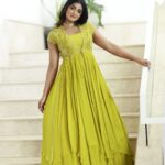 Dimple Hayathi Instagram - Green never looked so good! Our lovely @dimplehayathi turning heads and stealing hearts in this stunning green ensemble. 💚 #Ramabanam 🏹 Outfit: @piriindia Jewellery : @treasureboxoriginals Styling: @hersheyy05 Assisted by: @_vyshnavi_hk Makeup: @aruusmakeup