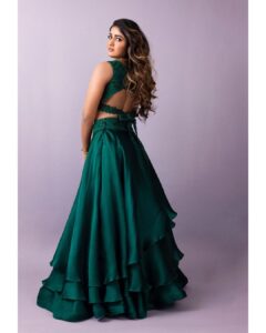 Dimple Hayathi Instagram - 🎄☘️🦚 all so green .. #dimplehayathi 
Shot by - @pranav.foto 
Styled by - @killarisri 
DressCourtesy- @varunchakkilam 
Jewellery - @jewelpalaceofficial @krishna.jewellers.jubileehills