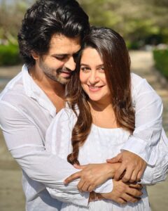 Dipika Kakar Instagram - You walked into my life and made sure theres Love all around❤️ and you continue to do that every single day…
 Happy Valentines Day To the Love of my life ❤️ @shoaib2087 
  I am blessed ki Aap mere Ho….