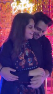 Dipika Kakar Instagram - Aap Humaari Jaan Ban Gaye ❤️❤️❤️ @shoaib2087