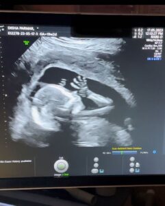 Disha Parmar Instagram - Hello from Mummy Daddy to be & the BABY!! ♥️👶🏻😚🫶🏻