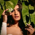 Divyansha Kaushik Instagram - Reminder to eat your greens Shot by @abhishekkhandelwal08 Hmua @kaushikanu @anukaushikstudio @lawangtamang95_delhei Styling Location courtesy @himan888