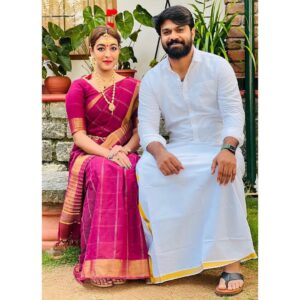 Durga Krishna Instagram - It’s a day to celebrate all the memories that we have created throughout this year.
Happy Anniversary to you my dear.💕 @arjunravindranofficial 

🧿

Thank you Duchaa @dushyanth_krishna_dk for capturing this ❤️ 
Thank you @nikhil_eventia for making this happened.