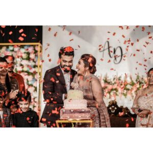 Durga Krishna Instagram - Wedding reception 
@arjunravindranofficial ♥️
#DAshaadi

Photography :  @coconut.weddings 
Events: @eventiaevents @nikhil_eventia
Durga Makeup : @vikas.vks.makeupartist 
Arjun Makeup : @nomarks_shibaz
Hair : @sudhiar.hairandmakeup
Jewellers : @sangeetha916gold
Costume: @paris_de_boutique 
Styling : @styledbysmiji 
Entertainment team : my @volcanodancecompany ♥️
Wedding cake : @sugarbeans.cochin 
Assistant : @nikhilraj002
