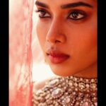 Dushara Vijayan Instagram - Shot by : @photonimage_by_daran Assistance : @arul.cool Outfit : @studio149 Makeup : @renuka_mua Jewellery : @nacjewellers Hairstylist : @puii_c_ammy @syla_hair_extensions Location assistance : @prasanthpowar #photography #indianwomen #traditionalwear #vintage #reels #traditional #antiquejewelry #antiques #indiangirls #grainisgood #raw