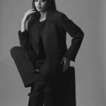 Dushara Vijayan Instagram - I made you stare🤟🏼 . . . Shot by : @photonimage_by_daran Assistance : @georgesimon_m Hair and makeup : @renuka_mua #styleinspo #style #fashion #black #blackandwhitephotography #sassy #whatiwear #stylestatement #london London, United Kingdom