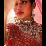 Dushara Vijayan Instagram - Shot by : @photonimage_by_daran Assistance : @arul.cool Outfit : @studio149 Makeup : @renuka_mua Jewellery : @nacjewellers Hairstylist : @puii_c_ammy @syla_hair_extensions Location assistance : @prasanthpowar #photography #indianwomen #traditionalwear #vintage #reels #traditional #antiquejewelry #antiques #indiangirls #grainisgood #raw