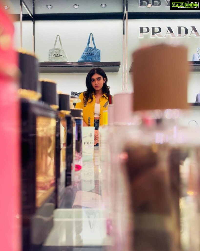 Dushara Vijayan Instagram - In love with dior and Prada💛 #luxury #luxurybrand #prada #selfridges #london #feelingcute #fashionstyle #fashionista #gucci Selfridges