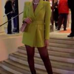 Elena Roxana Maria Fernandes Instagram - Fun getting papped at the @newwimbledontheatre . . PR @jayjayprofficial . #thebodyguarduk #pressnight #reels #reelitfeelit #instareels #smile #happiness #beauty #fashion #style #accessories #glam #glow #outfitoftheday #londonevents #reelkarofeelkaro