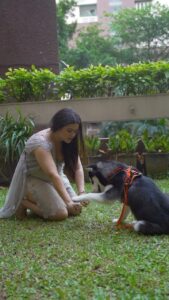 Ena Saha Instagram - Love is a wet nose and a happy tail.

#enasaha #actorslife #actress #Celebrity #statement #tollywood #tollywoodonline #reels #reelsinstagram #explorepage #explore #dress #fashion #fashionstyle #dog #puppy #happysunday #sundayfunday