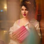 Ena Saha Instagram - I need more bags to keep more money 💰💸💵💶💷💴🤑 Bag @bulgari Make up @beardwali Photography @the_vagabong_creator #enasaha #explore #bags #pink #actor #makeup #fashion #explorepage #besthair #expression #handbags